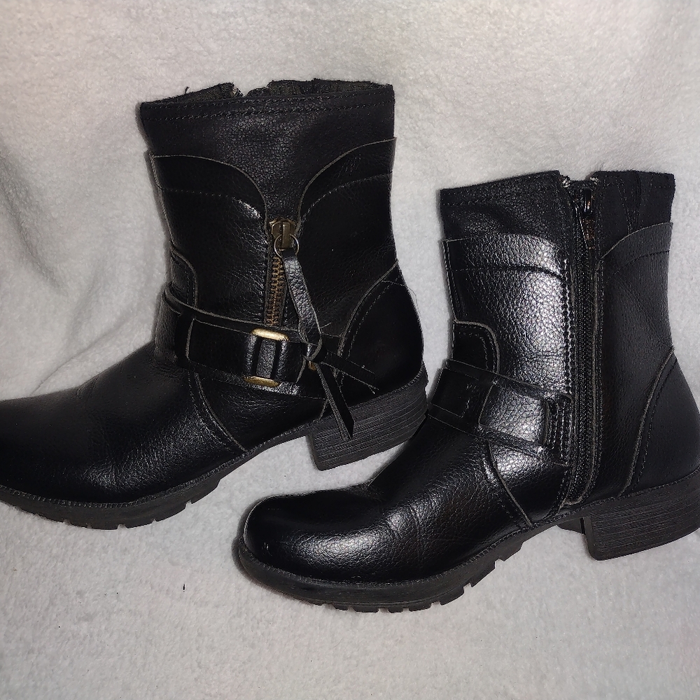 Clarks Black Leather Combat Boots#2451